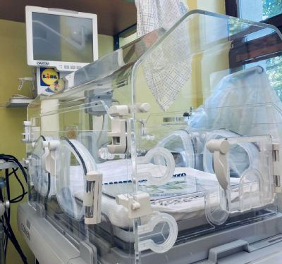 Novorodenecké oddelenie kežmarskej nemocnice má inkubátor  od Nadačného fondu spoločnosti Lidl 